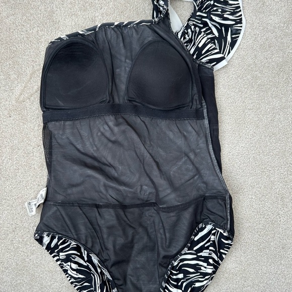 Profile by Gottex Black Swan One Shoulder Ruffle One PieceOne Piece Swimsuit - Picture 15 of 16